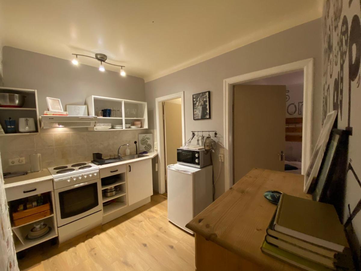 הליסנדור The Bookstore Family Apartment מראה חיצוני תמונה